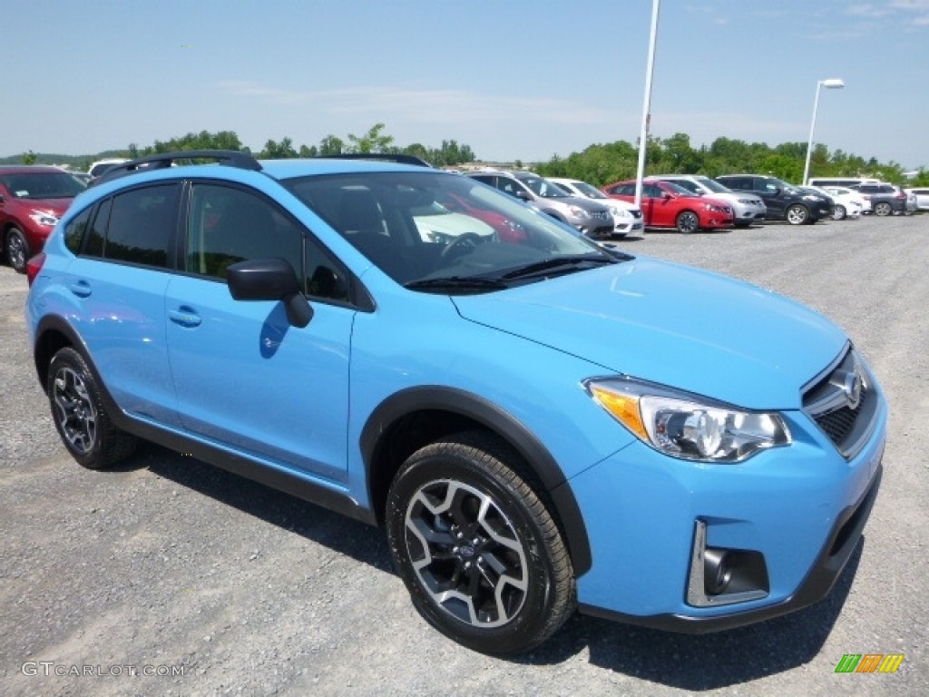 2017 Crosstrek 2.0i - Hyper Blue / Black photo #1