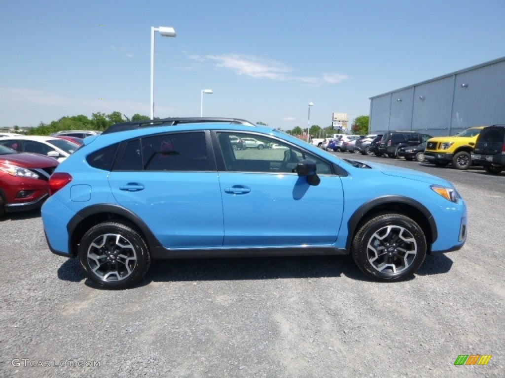 2017 Crosstrek 2.0i - Hyper Blue / Black photo #3