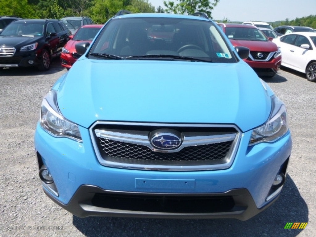 2017 Crosstrek 2.0i - Hyper Blue / Black photo #12