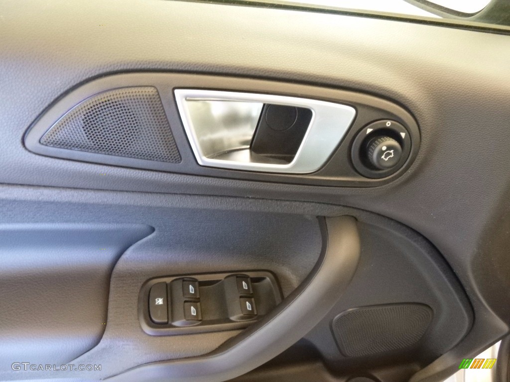 2017 Ford Fiesta Titanium Hatchback Door Panel Photos