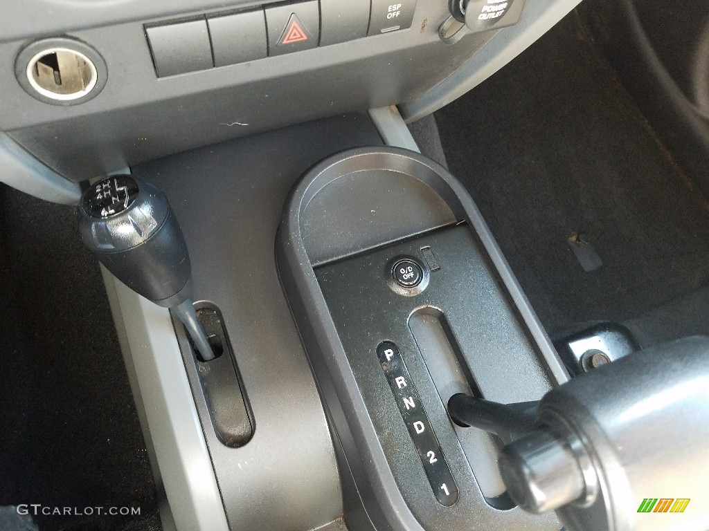 2008 Wrangler Unlimited Sahara 4x4 - Rescue Green Metallic / Dark Slate Gray/Med Slate Gray photo #24