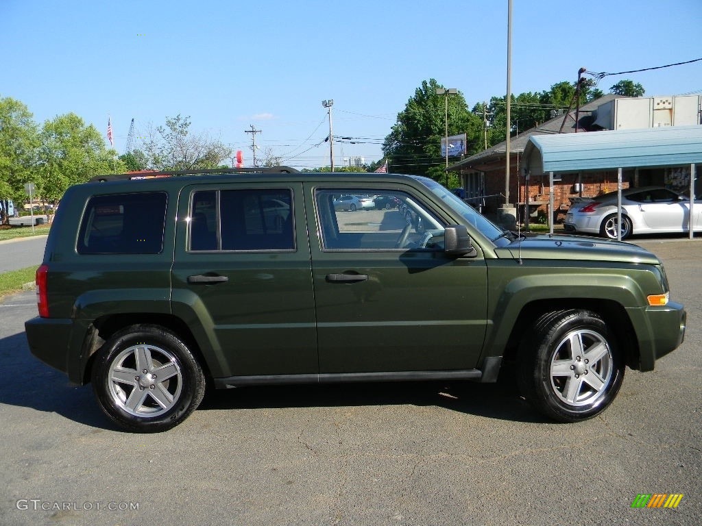 2008 Patriot Sport - Jeep Green Metallic / Dark Slate Gray photo #11