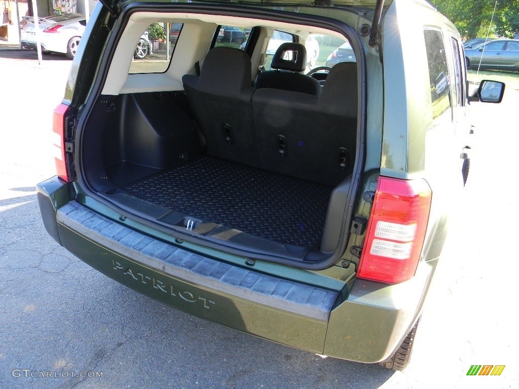 2008 Patriot Sport - Jeep Green Metallic / Dark Slate Gray photo #20