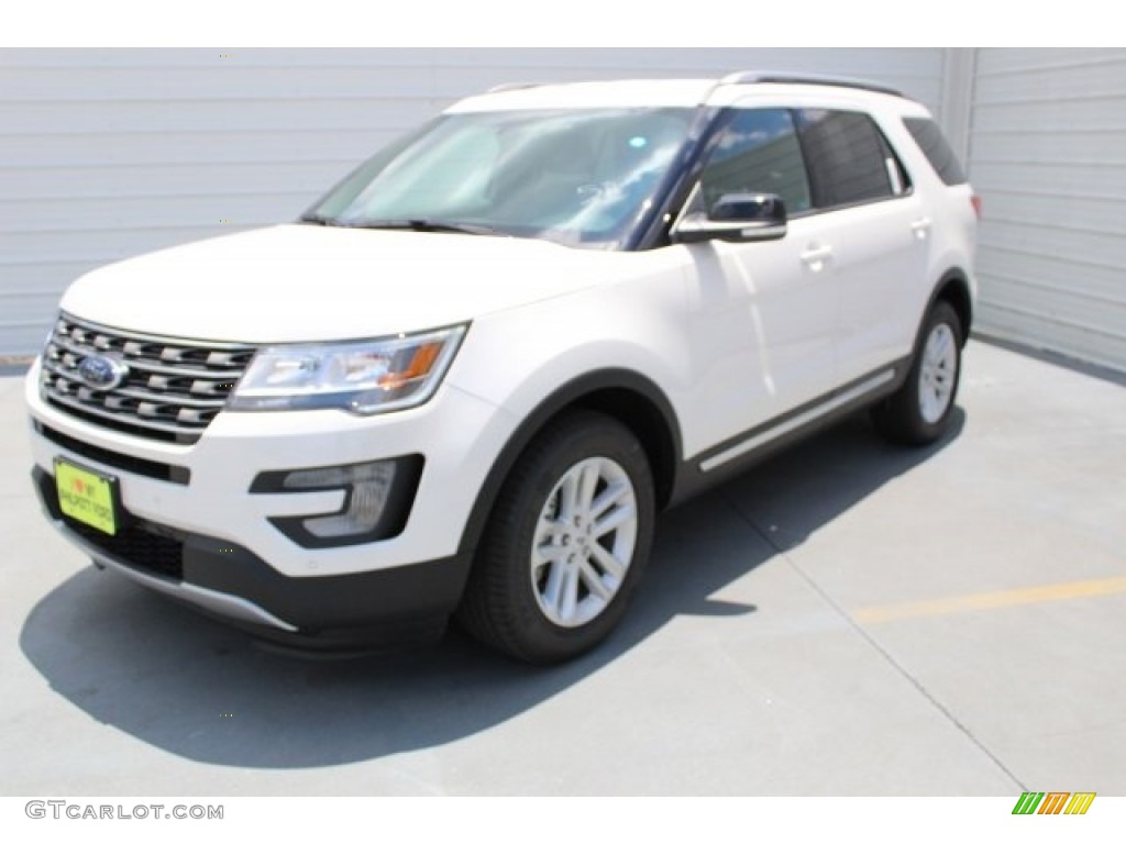 2017 Explorer XLT - White Platinum / Ebony Black photo #3