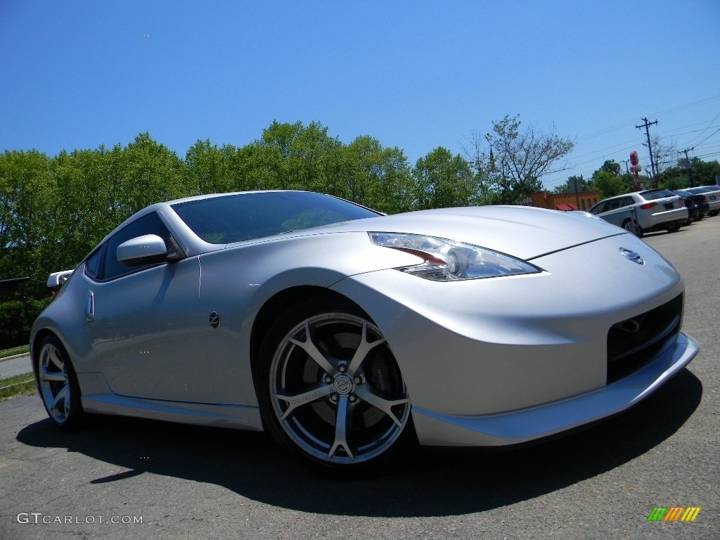 2009 370Z NISMO Coupe - Brilliant Silver / NISMO Black/Red photo #2