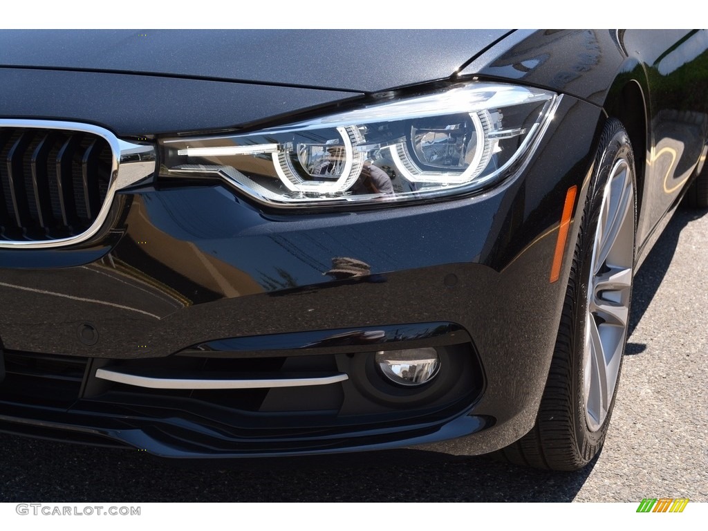2017 3 Series 330i xDrive Sedan - Black Sapphire Metallic / Black photo #31