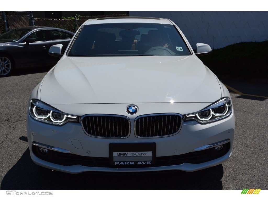 2017 3 Series 330i xDrive Sedan - Alpine White / Saddle Brown photo #7