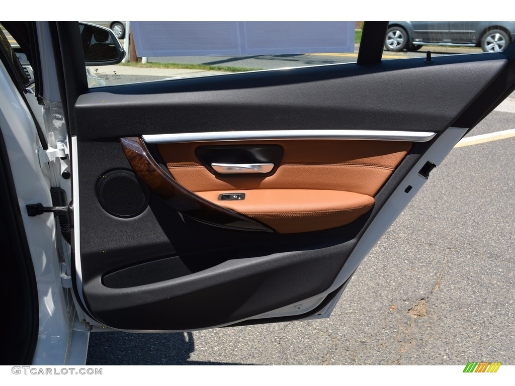 2017 3 Series 330i xDrive Sedan - Alpine White / Saddle Brown photo #24