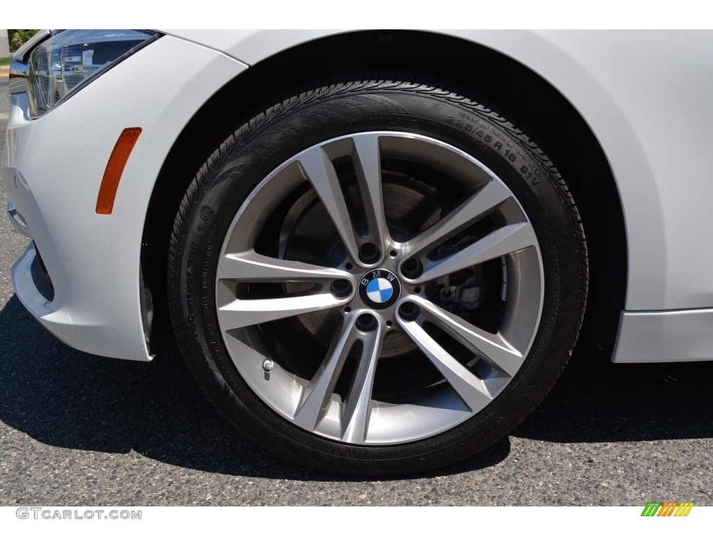 2017 3 Series 330i xDrive Sedan - Alpine White / Saddle Brown photo #32