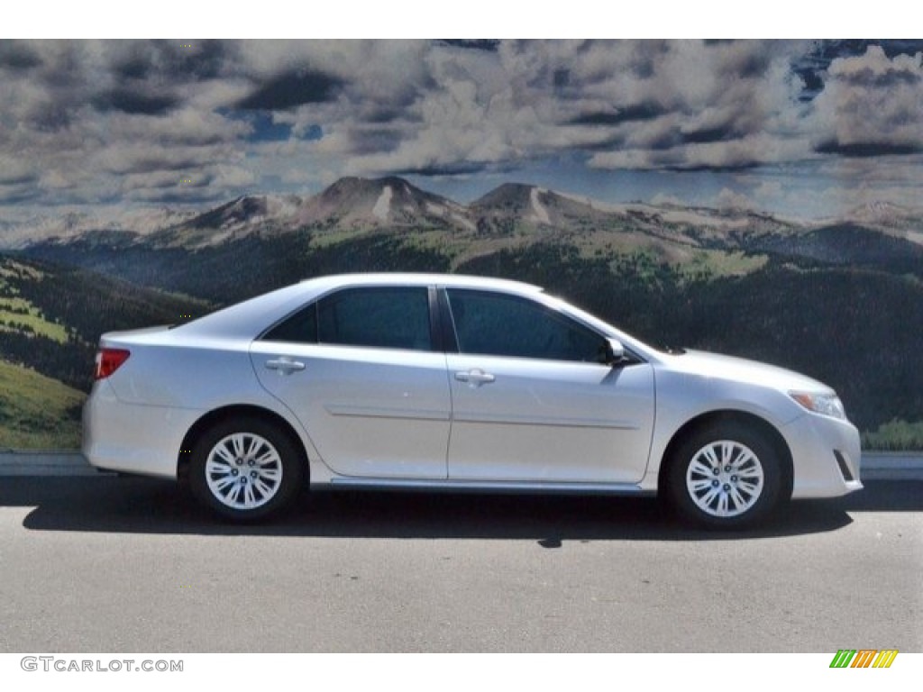 2014 Camry LE - Classic Silver Metallic / Ash photo #2