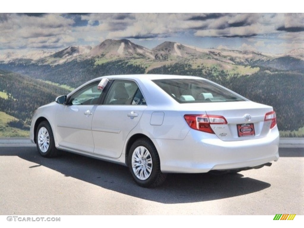 2014 Camry LE - Classic Silver Metallic / Ash photo #8