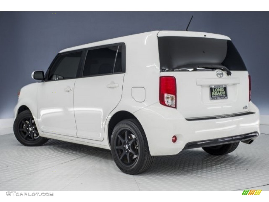 2013 xB  - Super White / Dark Gray photo #10
