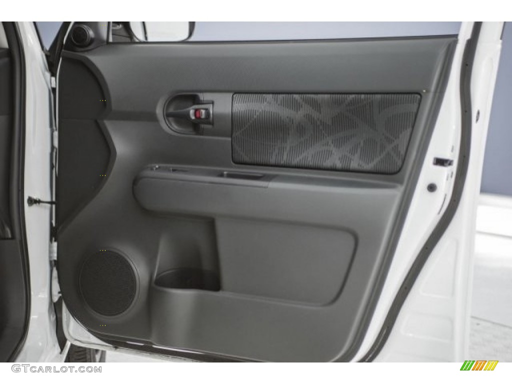 2013 xB  - Super White / Dark Gray photo #21