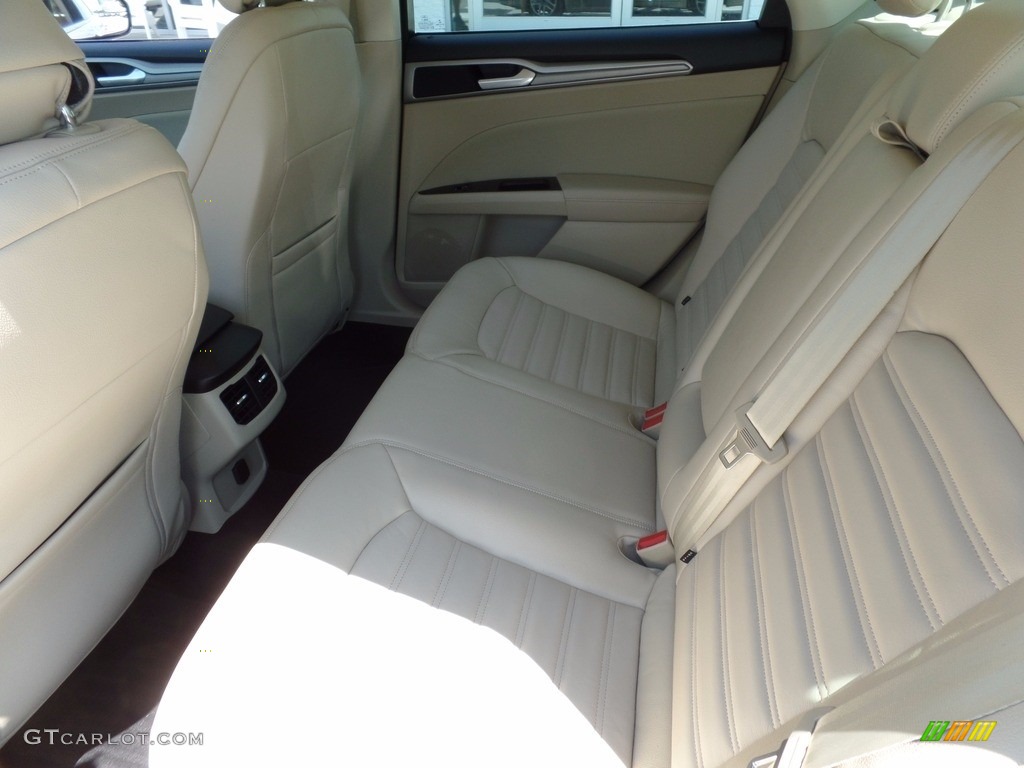 2016 Fusion SE - Tectonic Metallic / Dune photo #12