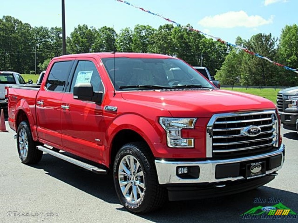 2017 F150 XLT SuperCrew 4x4 - Race Red / Earth Gray photo #7