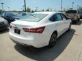 2017 Blizzard Pearl White Toyota Avalon XLE  photo #2