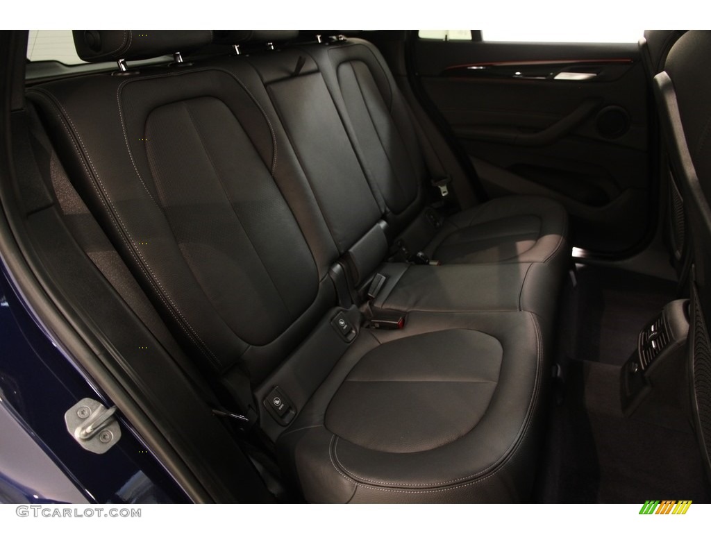 2017 X1 xDrive28i - Mediterranean Blue Metallic / Black photo #20