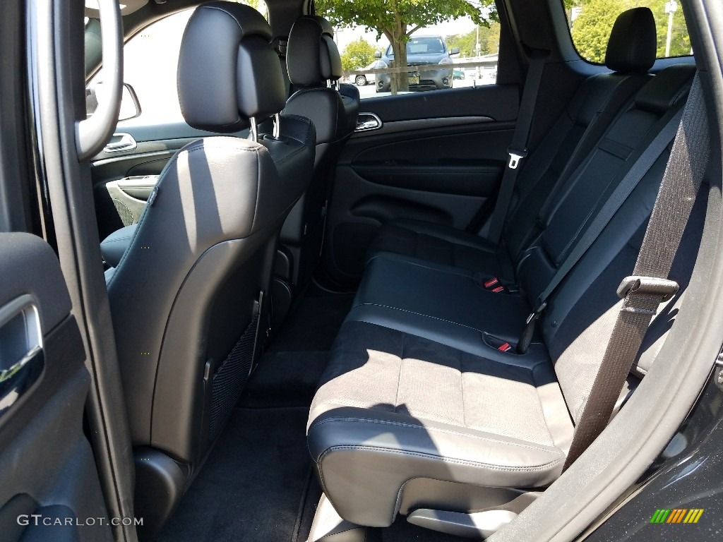 2017 Grand Cherokee Laredo 4x4 - Diamond Black Crystal Pearl / Black photo #6