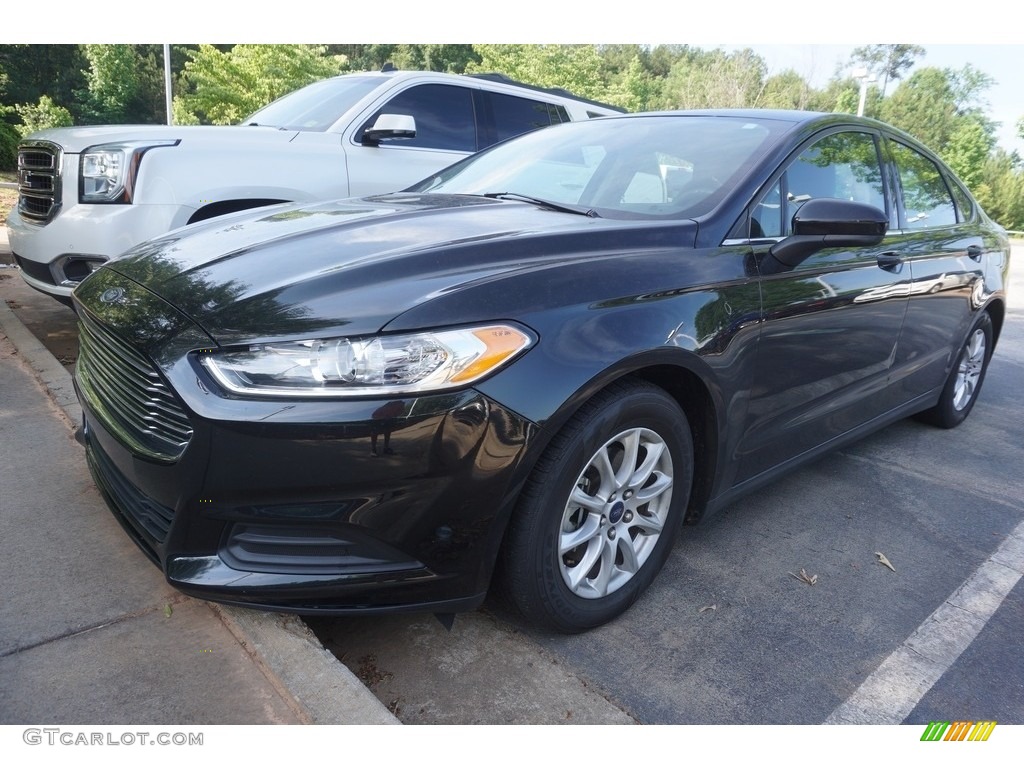 Tuxedo Black Metallic Ford Fusion