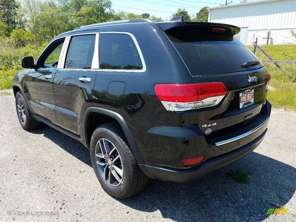 2017 Grand Cherokee Limited 4x4 - Diamond Black Crystal Pearl / Black photo #4