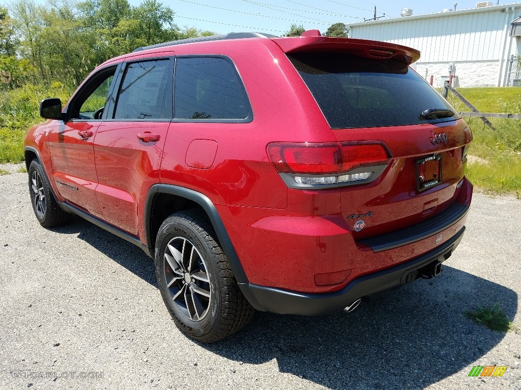 2017 Grand Cherokee Trailhawk 4x4 - Redline 2 Coat Pearl / Black photo #4