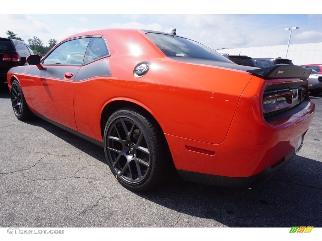 2017 Challenger R/T - Go Mango / Black photo #2