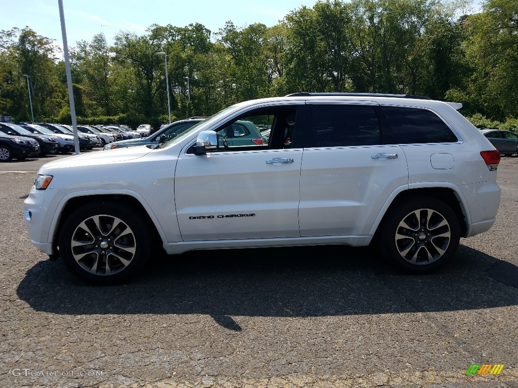 2017 Grand Cherokee Overland 4x4 - Bright White / Black photo #4