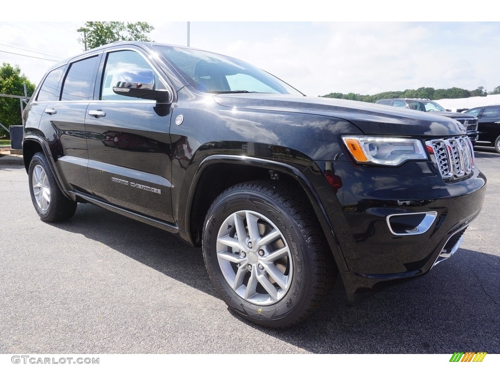 2017 Grand Cherokee Overland 4x4 - Diamond Black Crystal Pearl / Brown/Light Frost Beige photo #4