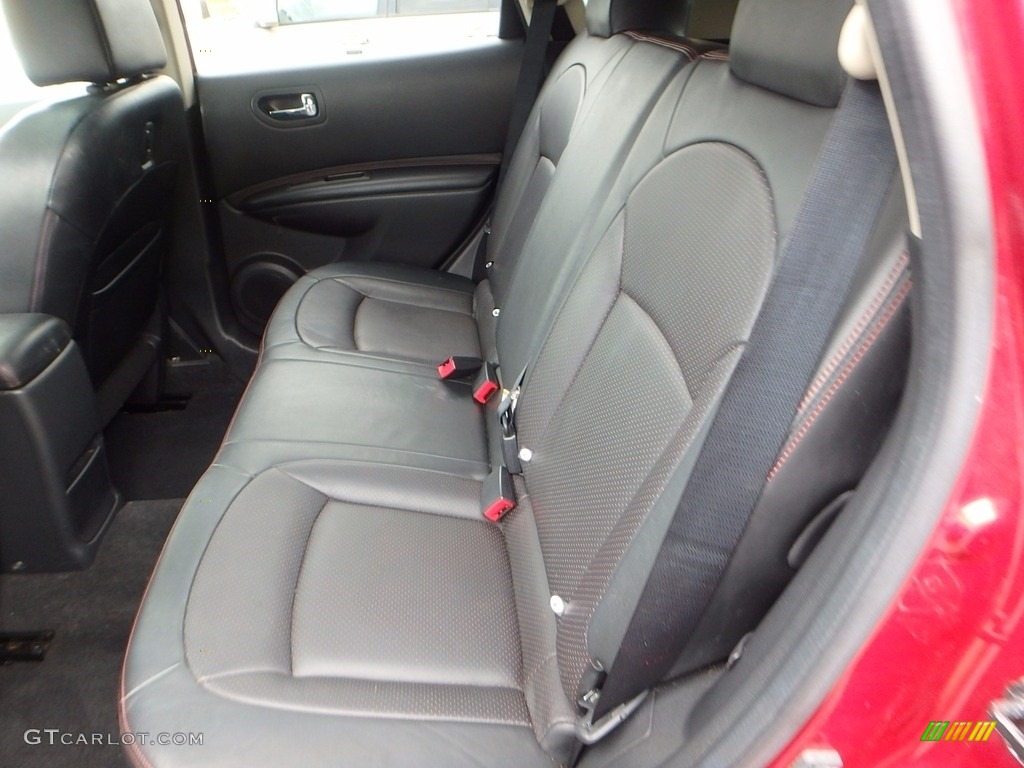 2010 Rogue SL AWD - Venom Red / Black photo #9