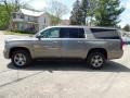 Pepperdust Metallic - Suburban LT 4WD Photo No. 8