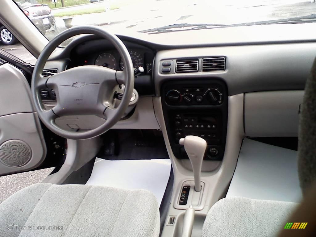 2002 Prizm LSi - Black Metallic / Dark Charcoal photo #11