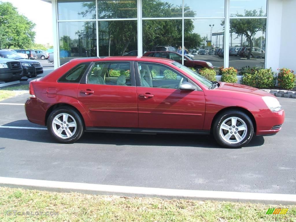 2004 Malibu Maxx LS Wagon - Sport Red Metallic / Neutral photo #4