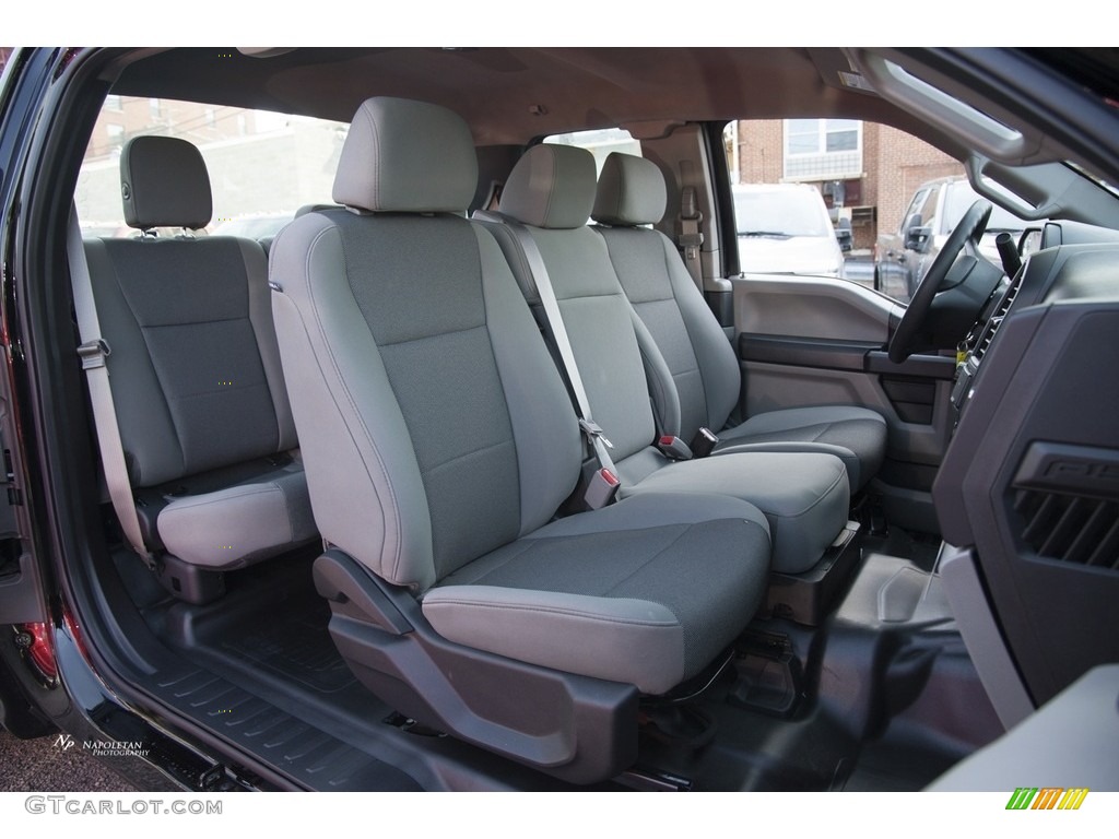 2017 F150 XL SuperCab 4x4 - Shadow Black / Earth Gray photo #8