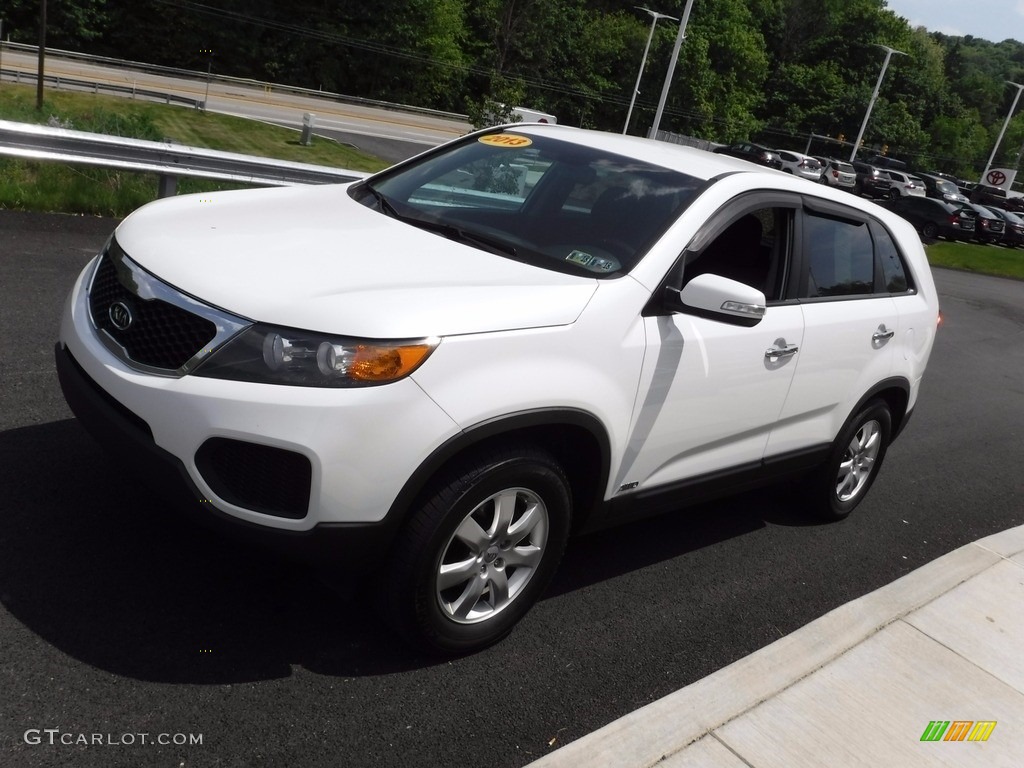 2013 Sorento LX AWD - Snow White Pearl / Black photo #6