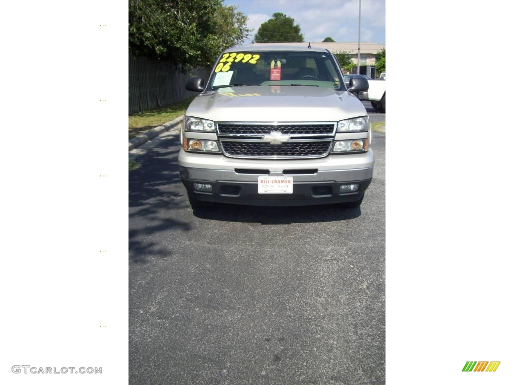 2006 Silverado 1500 LT Extended Cab 4x4 - Silver Birch Metallic / Medium Gray photo #3