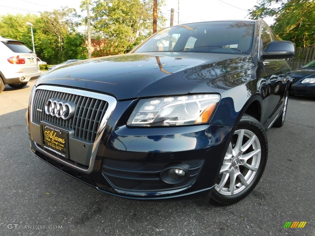 2011 Q5 2.0T quattro - Deep Sea Blue Pearl Effect / Black photo #1