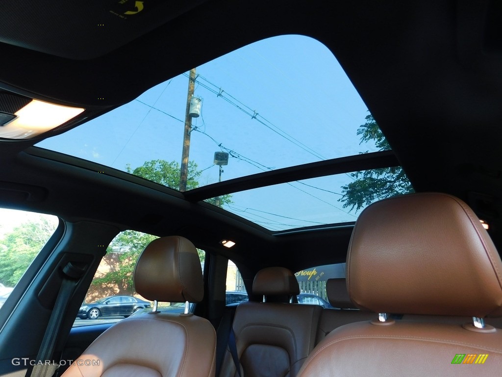 2011 Q5 2.0T quattro - Deep Sea Blue Pearl Effect / Black photo #15