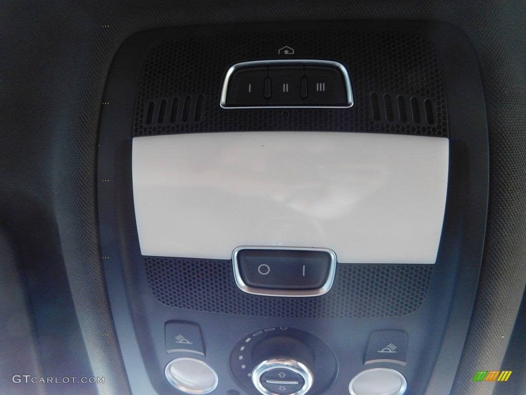 2011 Q5 2.0T quattro - Deep Sea Blue Pearl Effect / Black photo #24