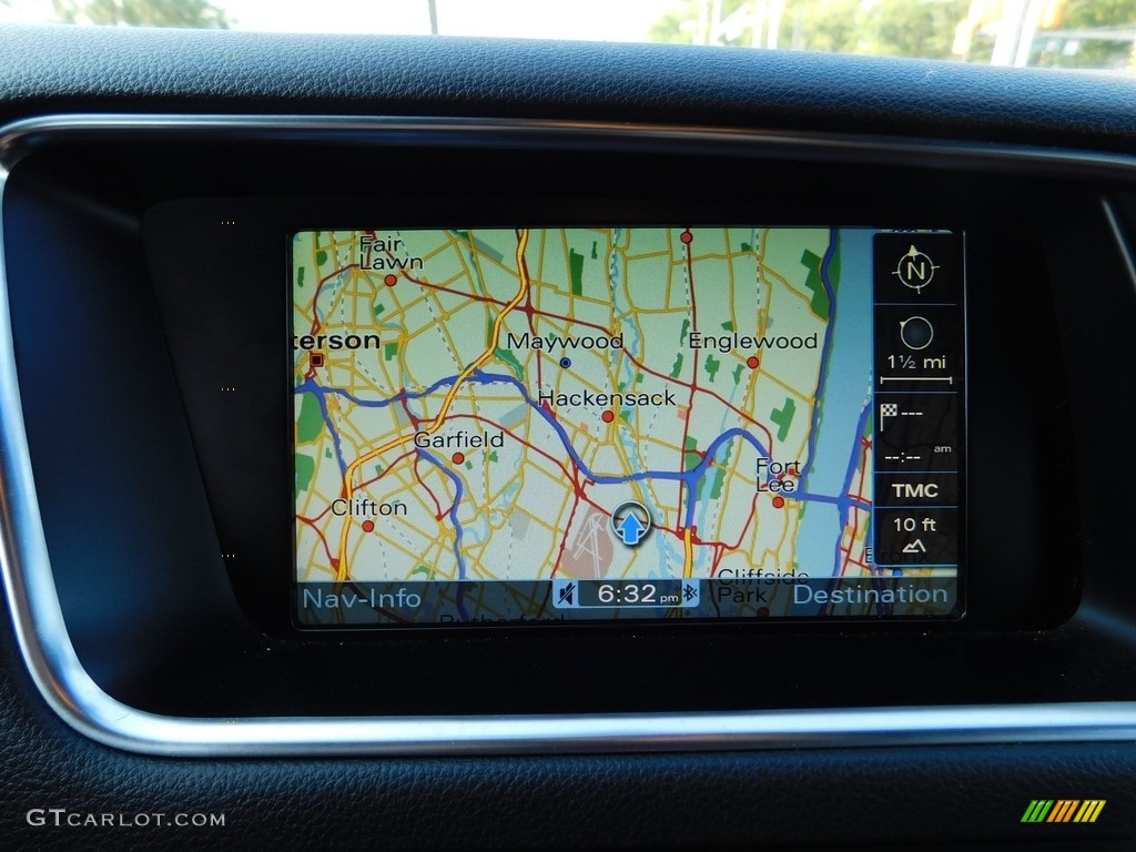 2011 Q5 2.0T quattro - Deep Sea Blue Pearl Effect / Black photo #31