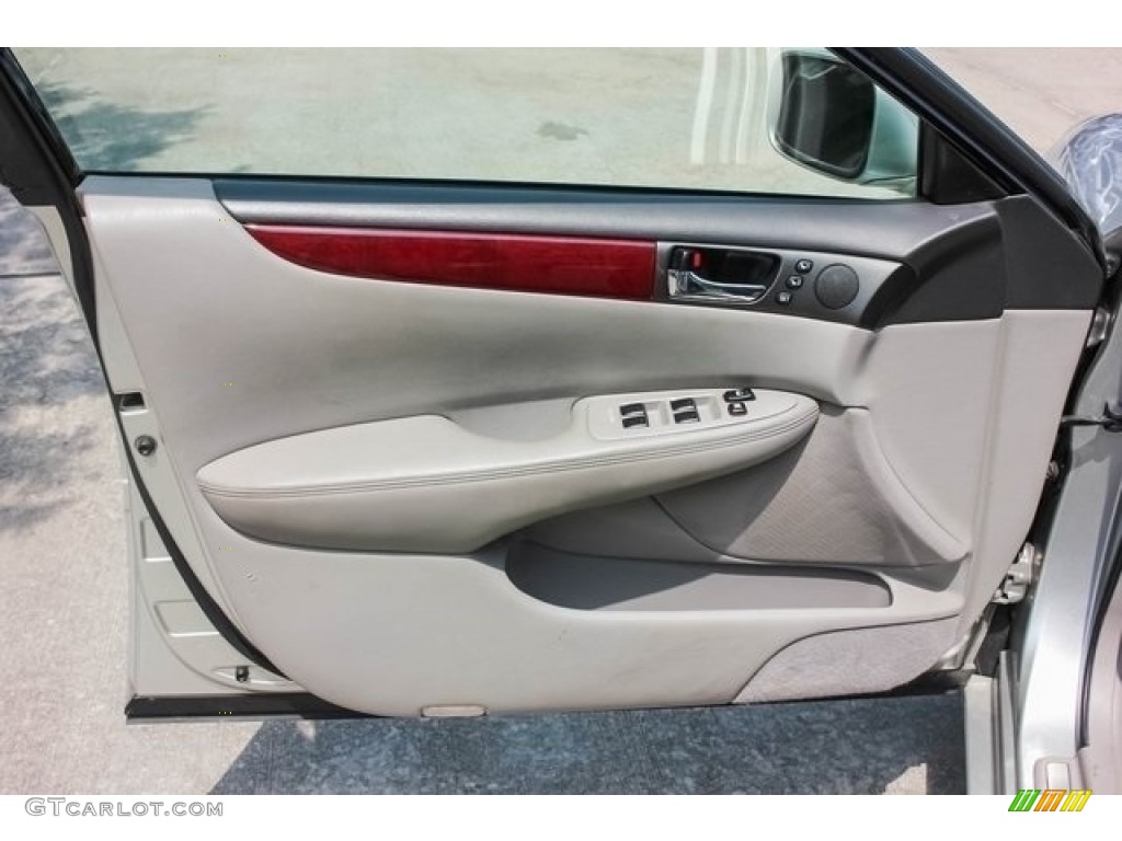 2004 ES 330 - Millennium Silver Metallic / Light Charcoal photo #15