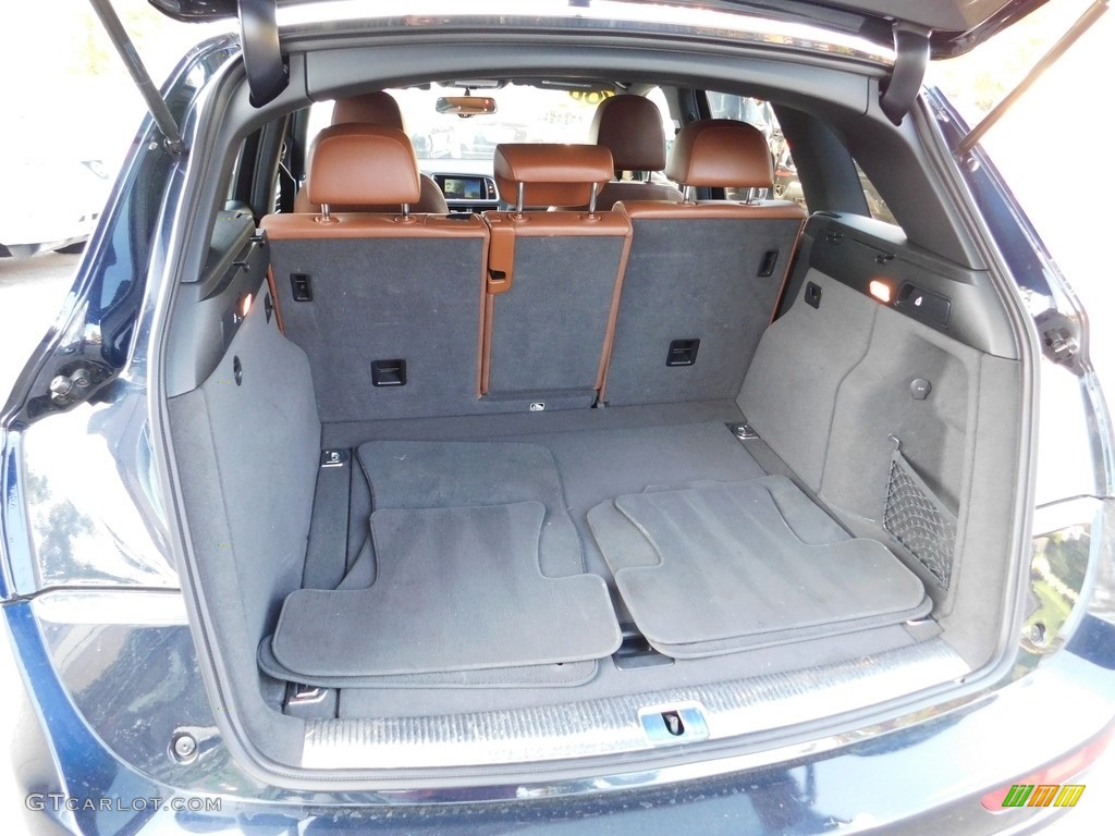 2011 Q5 2.0T quattro - Deep Sea Blue Pearl Effect / Black photo #36