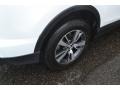 Super White - RAV4 XLE Photo No. 9
