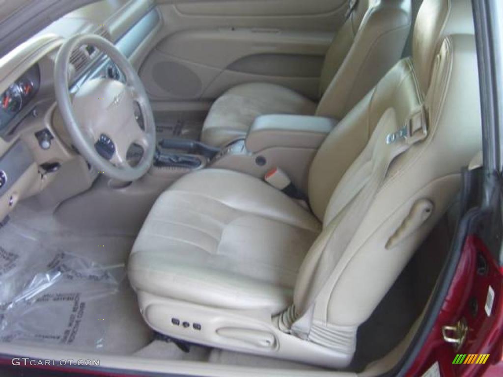 2004 Sebring Touring Convertible - Inferno Red Pearl / Sandstone photo #18