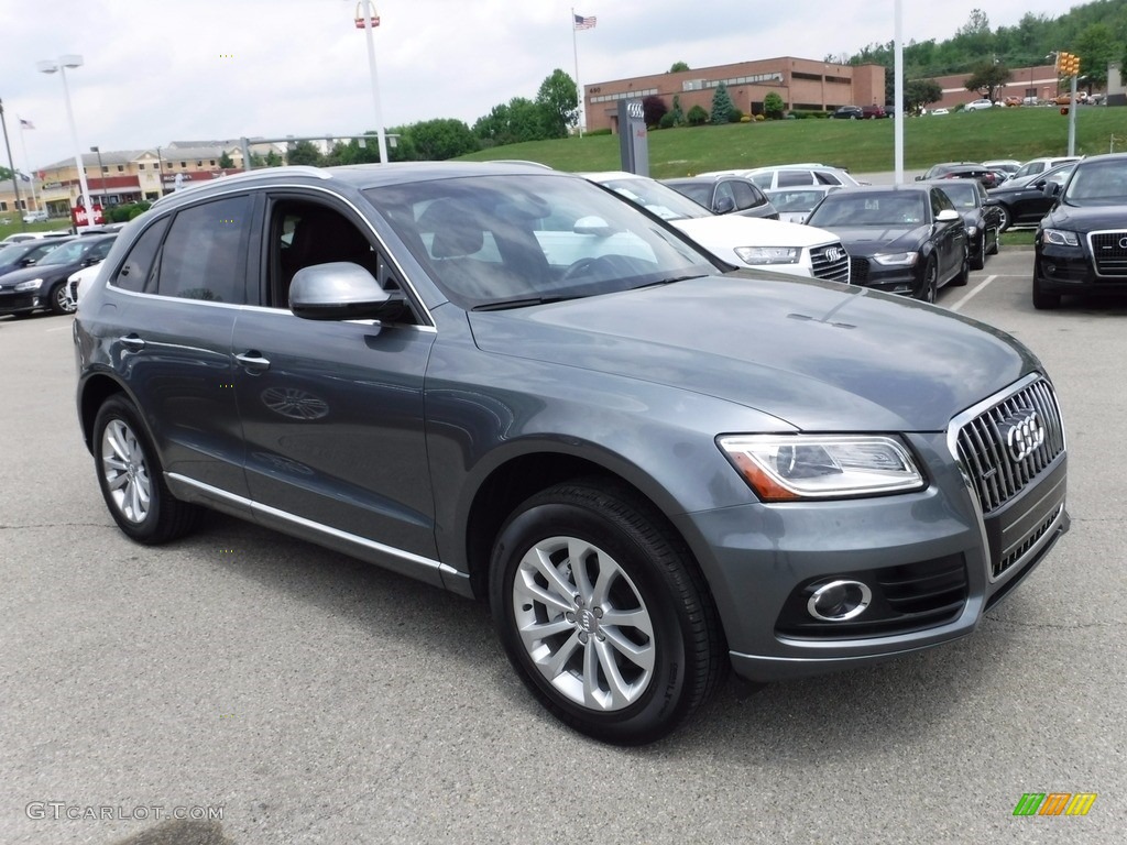 2017 Audi Q5 2.0 TFSI Premium quattro Exterior Photos