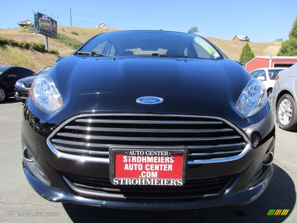 2016 Fiesta SE Sedan - Shadow Black / Charcoal Black photo #2