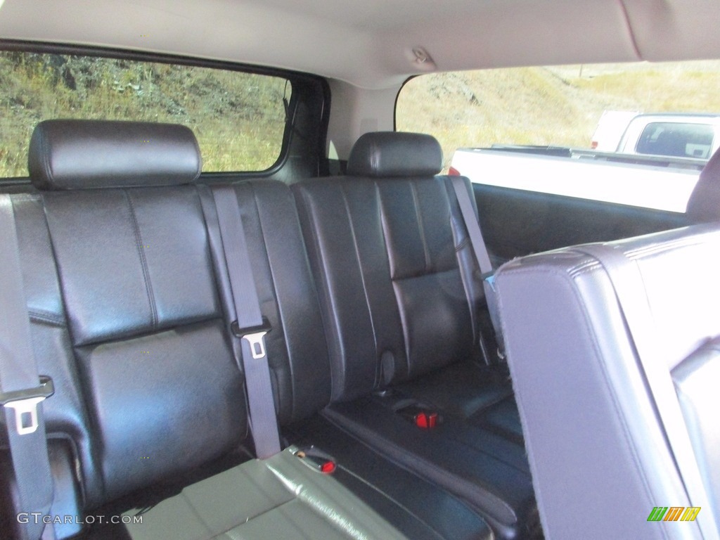 2012 Suburban LT - Summit White / Ebony photo #15