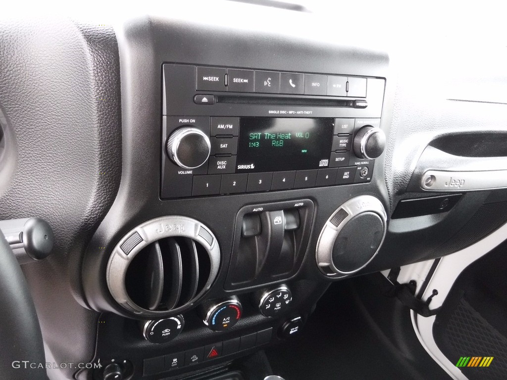 2017 Wrangler Sport 4x4 - Bright White / Black photo #24