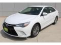 Super White - Camry SE Photo No. 4