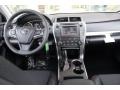 Super White - Camry SE Photo No. 21
