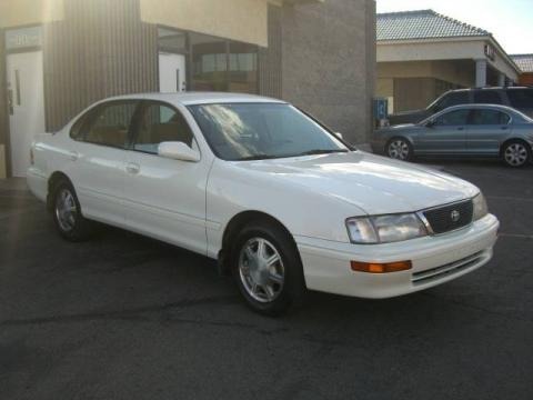 1996 Toyota Avalon XL Data, Info and Specs